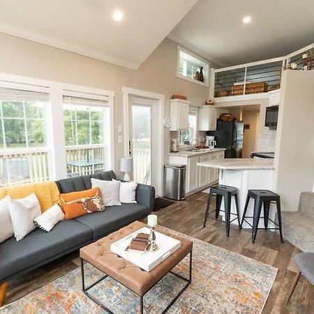 Pet Friendly Tiny House Rental With New Access To Guadalupe River Nbtx New Braunfels Zewnętrze zdjęcie