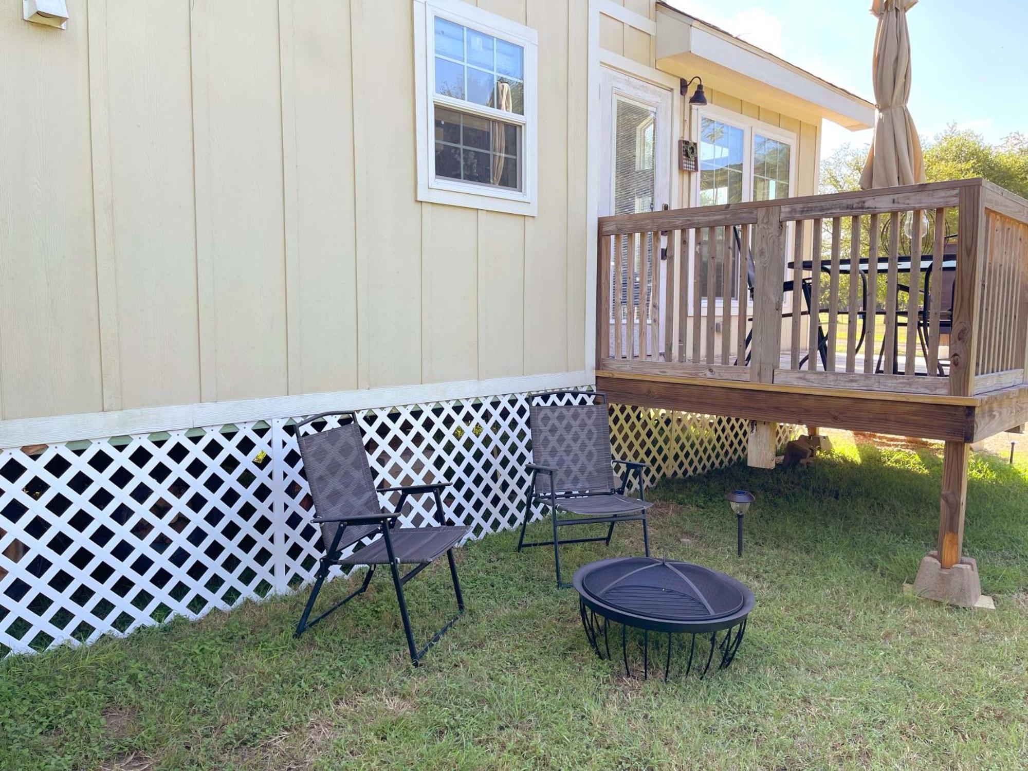 Pet Friendly Tiny House Rental With New Access To Guadalupe River Nbtx New Braunfels Zewnętrze zdjęcie