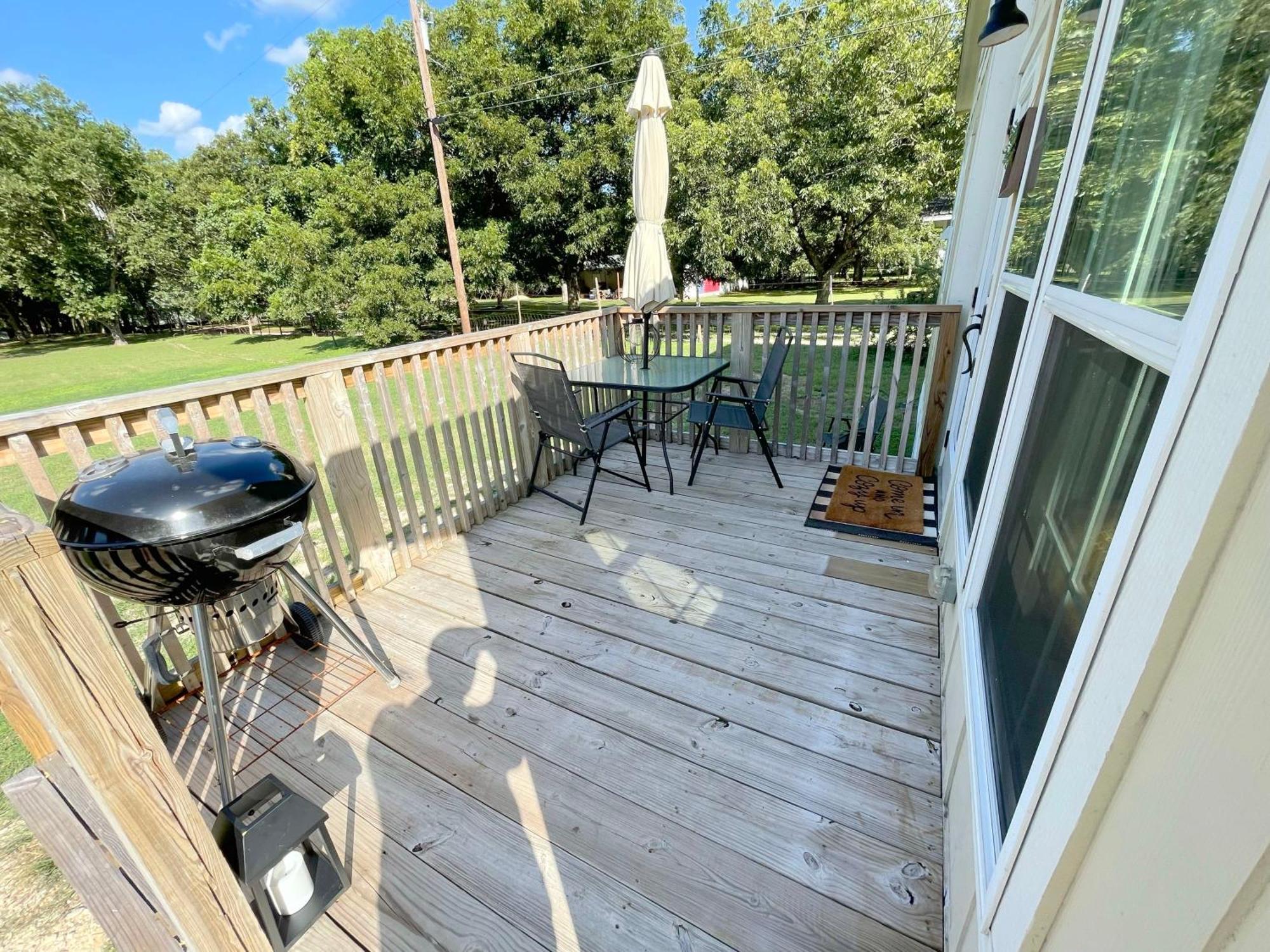 Pet Friendly Tiny House Rental With New Access To Guadalupe River Nbtx New Braunfels Zewnętrze zdjęcie